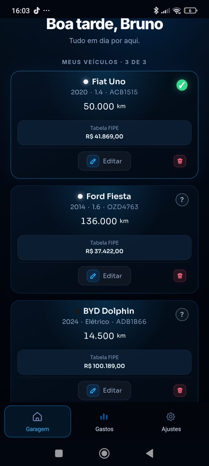 Garagem do TMy Car no tema escuro